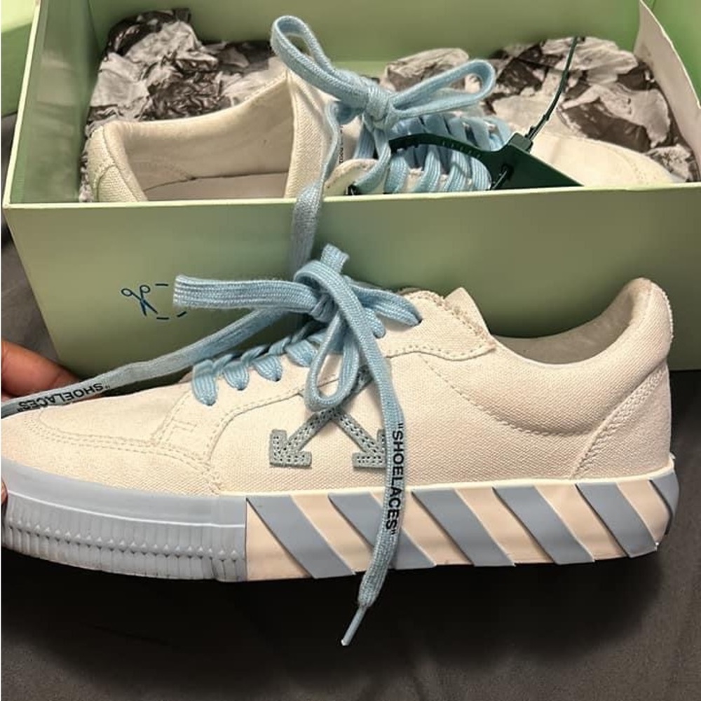Off White Vulcanized Size 39